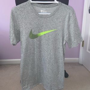 NEW ATHLETIC T-SHIRT